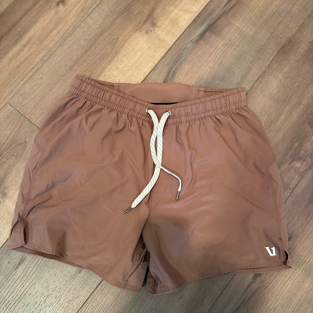 Vuori Course Run Shorts